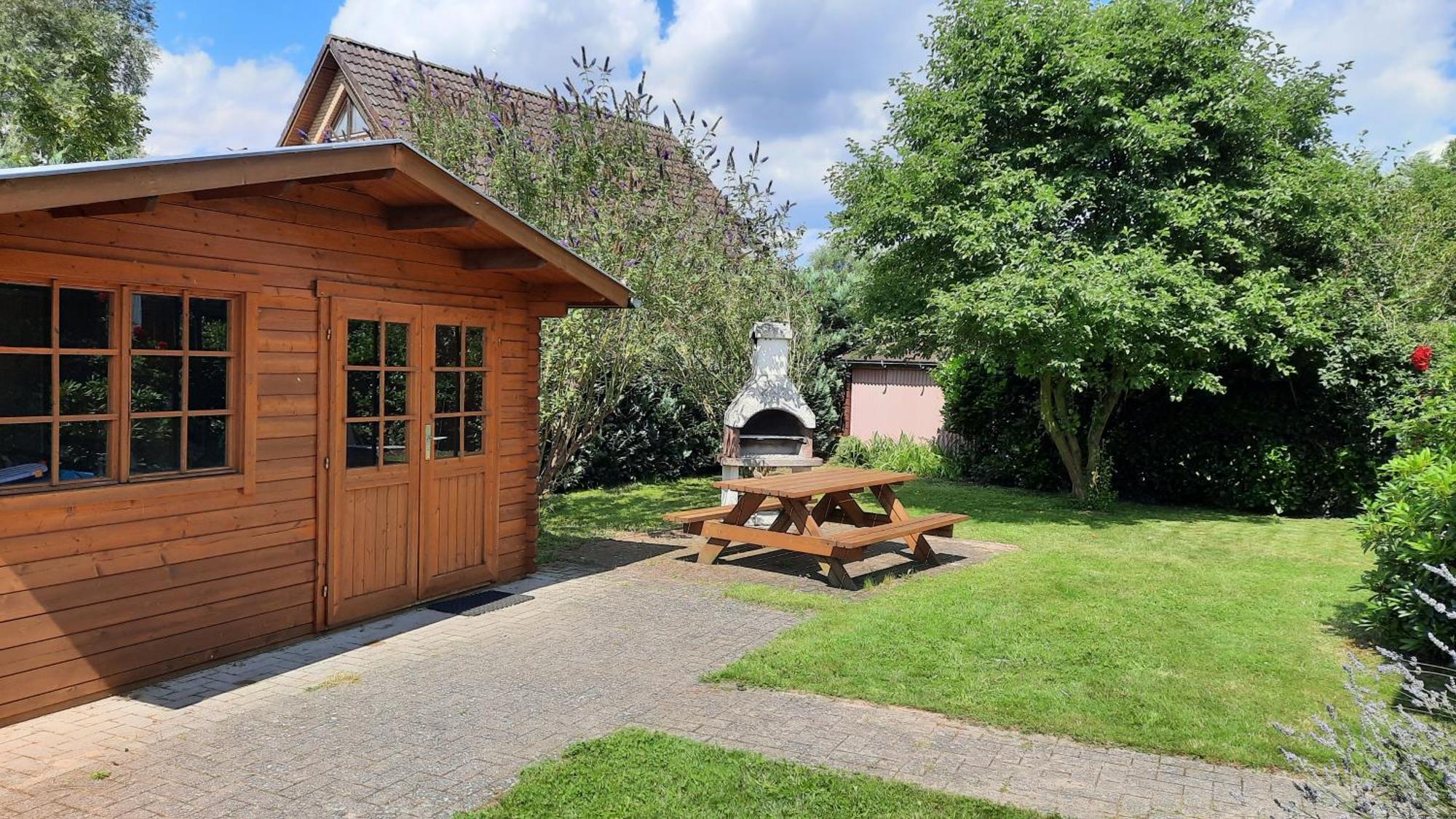 Ferienhaus Sasse Ferienwohnungen Mit Garten & Grill Molschow Εξωτερικό φωτογραφία